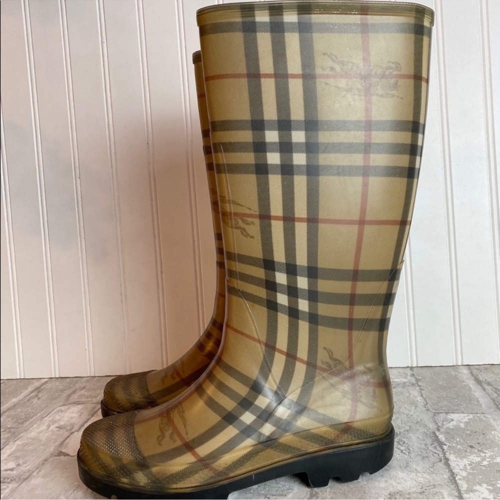 Burberry Brit rain boots - Picture 2 of 16